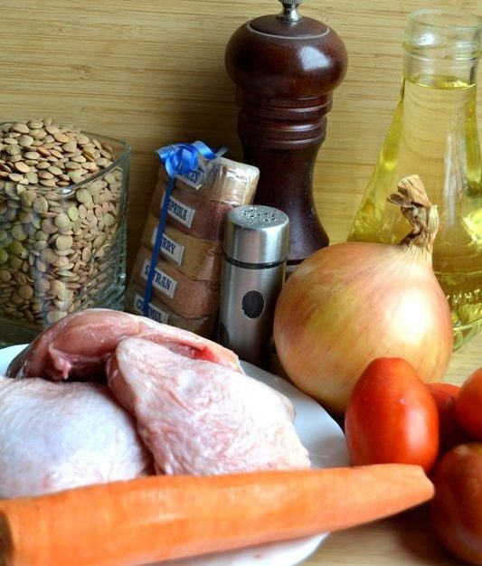Ոսպով շոգեխաշած հավ