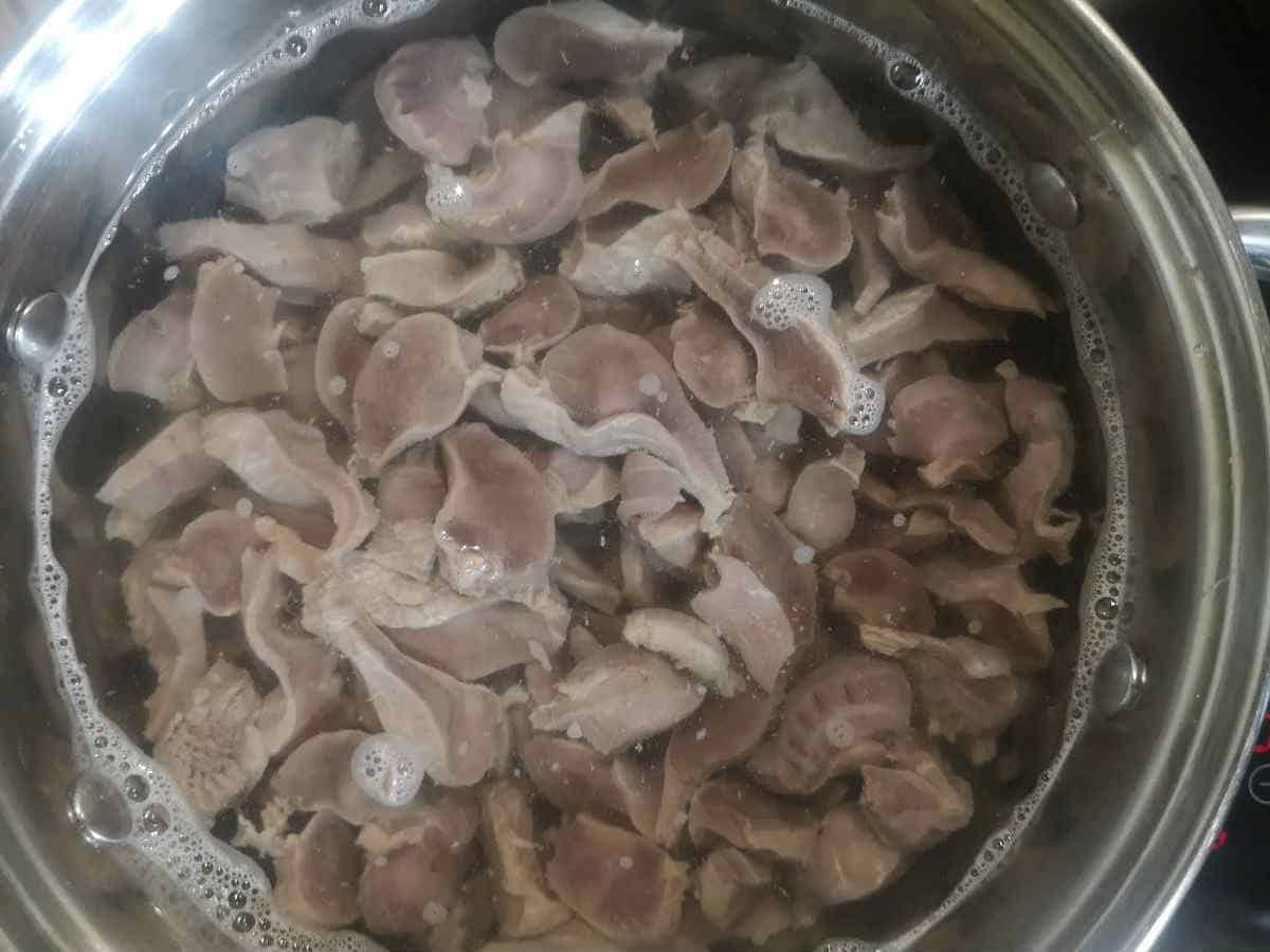 Հնդուհավի քարաճիկ կծու սոուսում