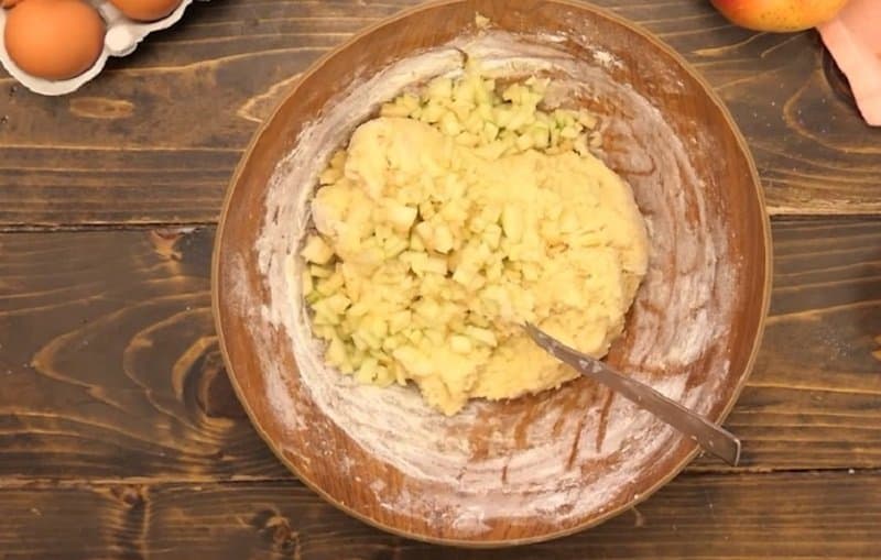 Խնձորով բլիթներ