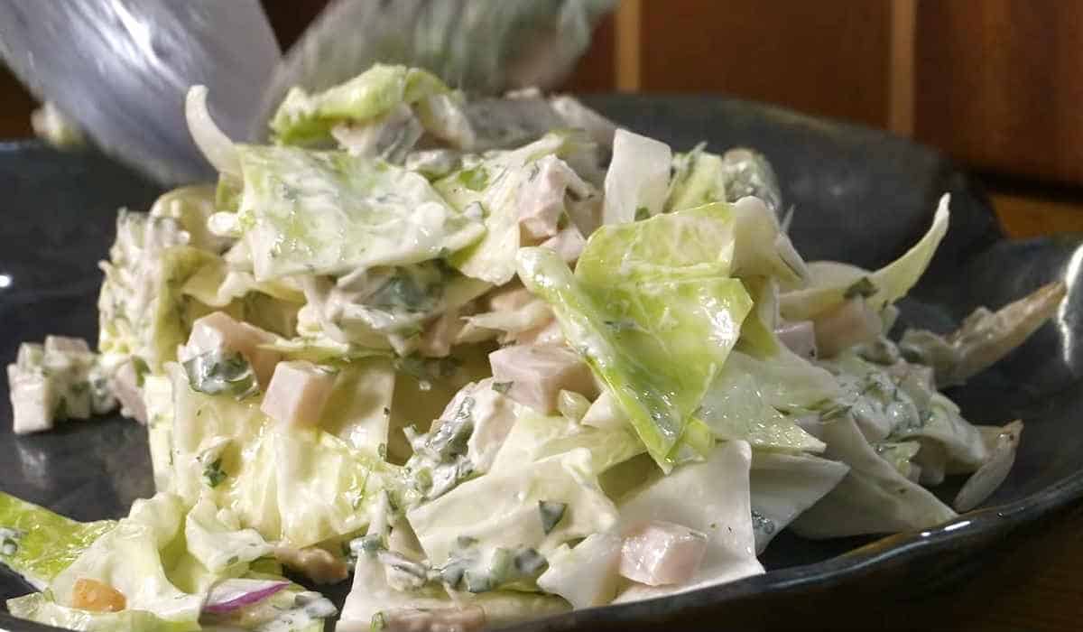 Կաղամբով և բուժենինայով աղցան