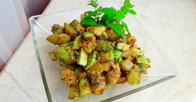 Ընկույզով դդմիկ