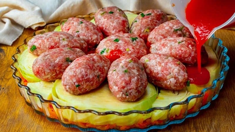 Կոտլետներ տոմատի սոուսով