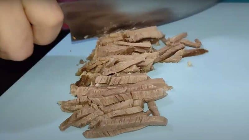 Մսով և սիսեռով աղցան