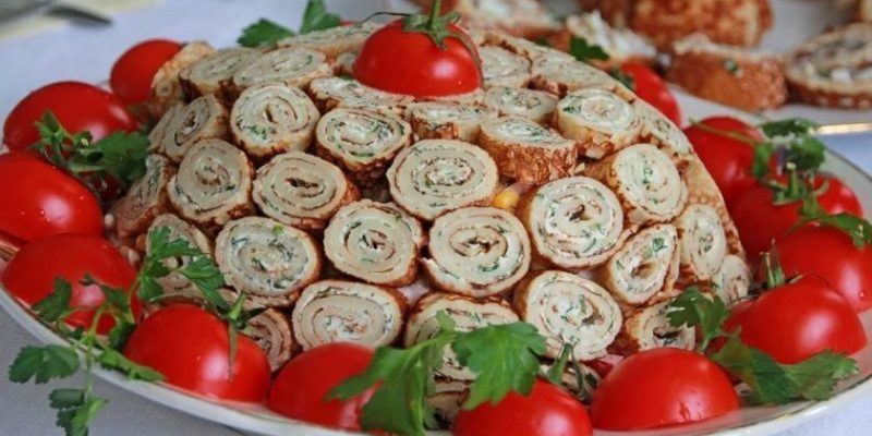 Նրբաբլիթով և խոզապուխտով աղցան