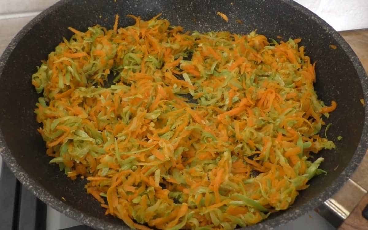Դդմիկով և լյարդով տորթ