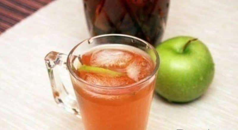 Սառը թեյ խնձորով և անանուխով