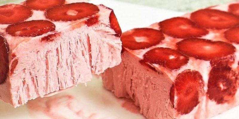 Ելակով պաղպաղակ 