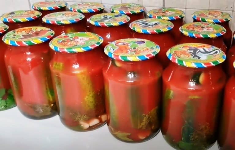 Վարունգը լոլիկի հյութի մեջ.
