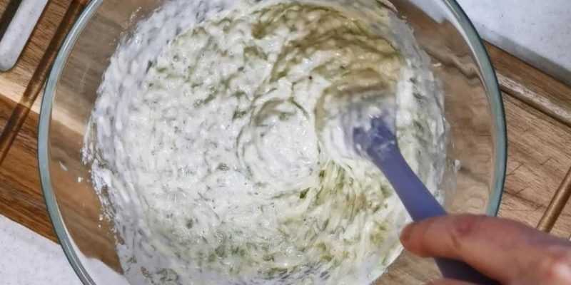 Դդմիկով և աղացած մսով ուտեստ