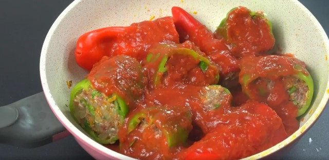 Լցոնած պղպեղ