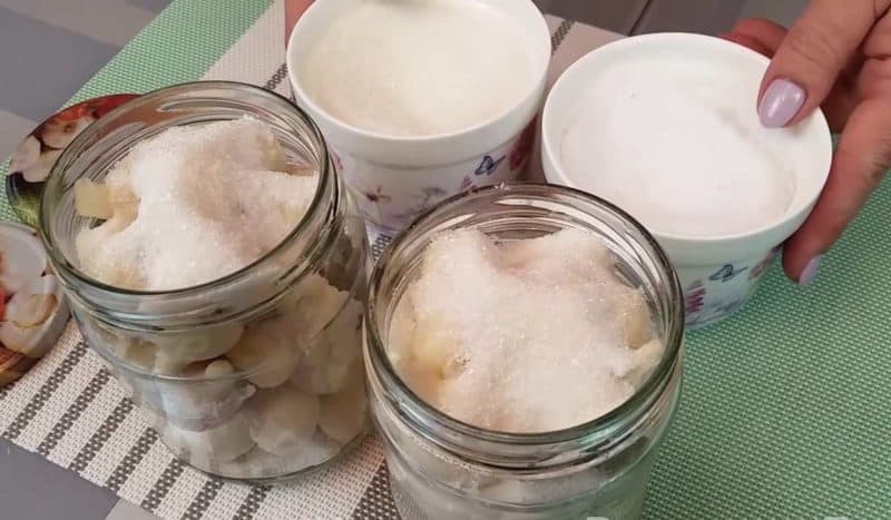 Մարինացված սխտոր