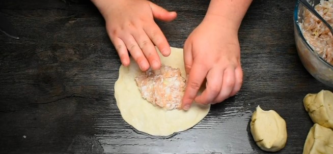 Մսով հյութալի բլիթներ