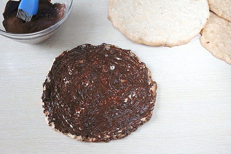 Ընկույզով տորթ