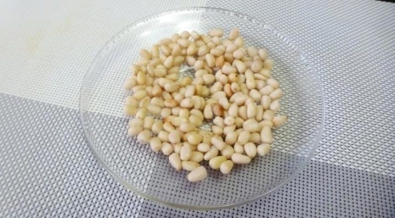 Աղցան թարմ սնկով