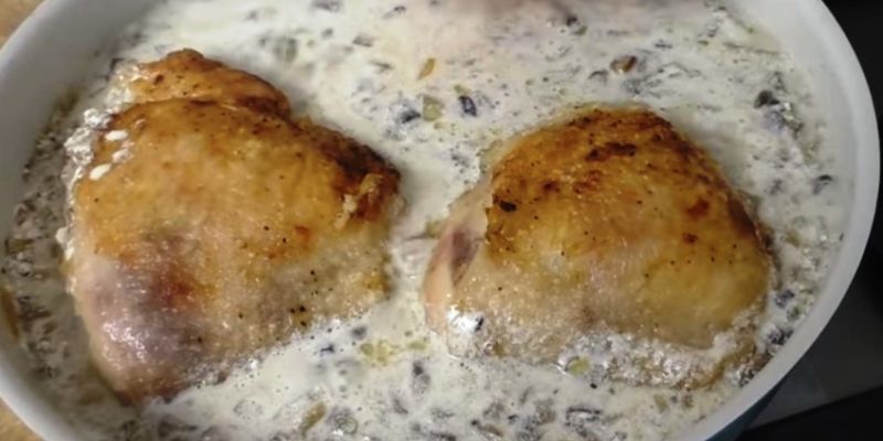 Հավի միսը սոուսով