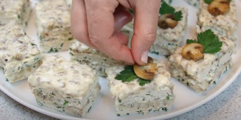 Հավով աղցան խորտիկ