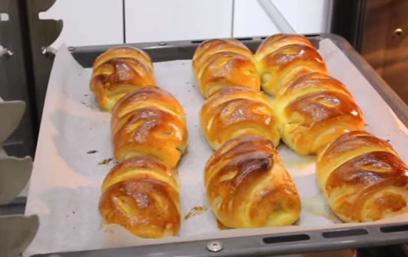 Խնձորով բուլկիներ