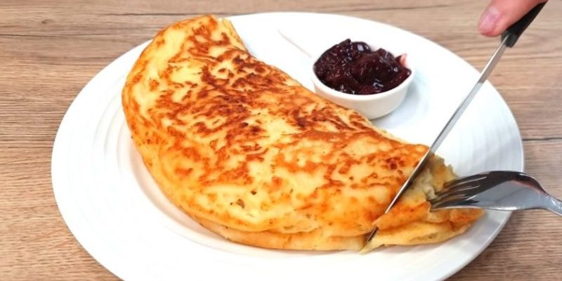 Կաթնաշոռով ձվածեղ