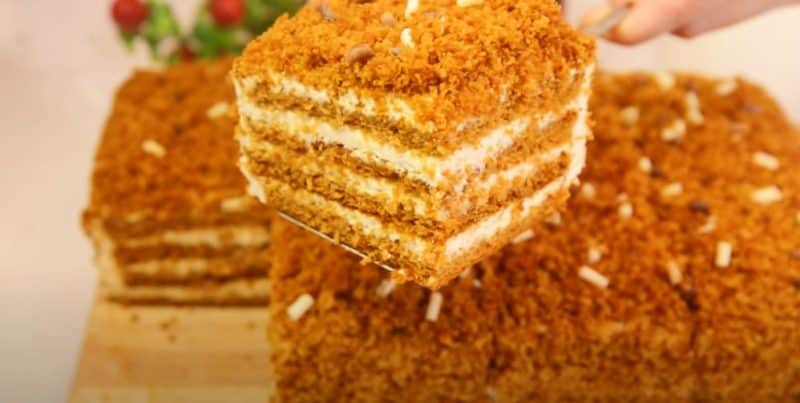Ծույլ մեղրով տորթ