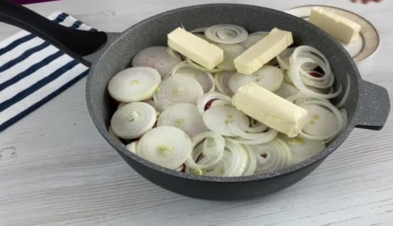 Շոգեխաշած միս