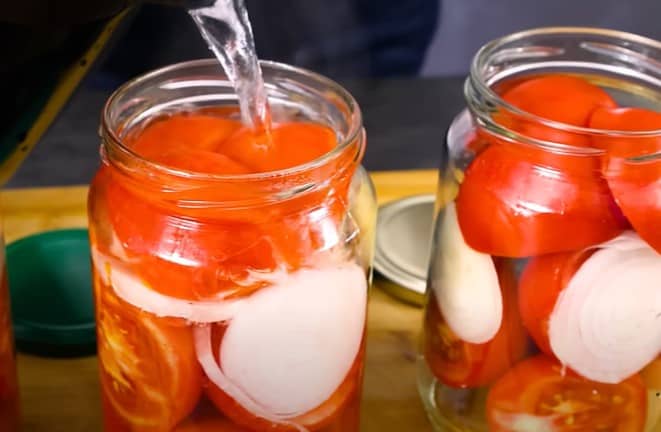 Պահածոյացված լոլիկ