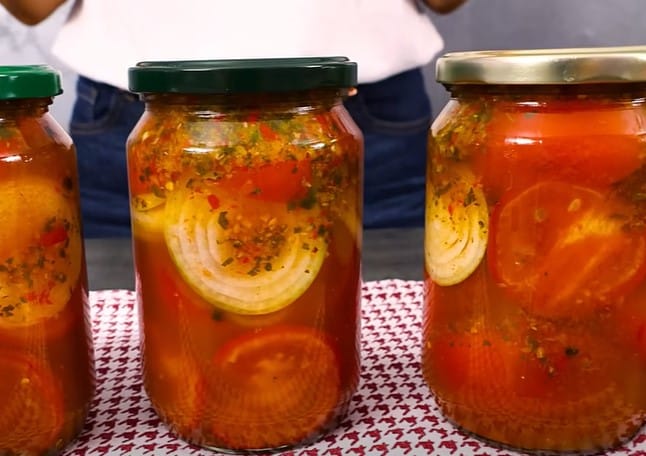 Պահածոյացված լոլիկ
