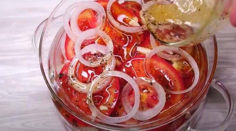 Աղցան լոլիկով