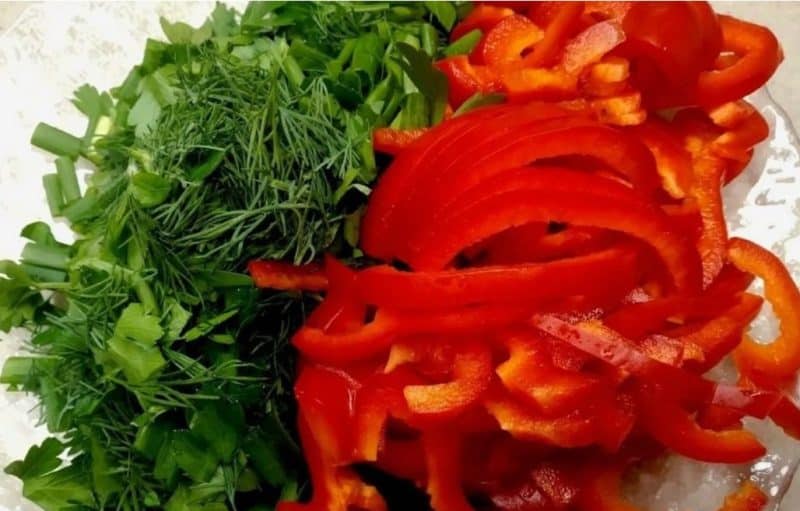 Անգերազանցելի պանիր. Կանաչիներով և բուլղարական պղպեղով համեղ մթերք