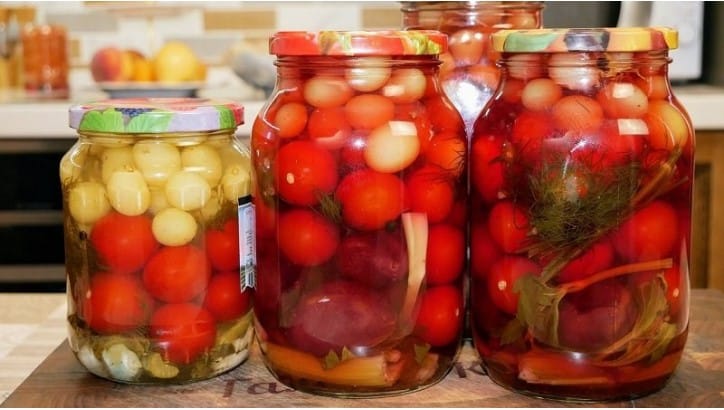 Թթու լոլիկ խաղողով