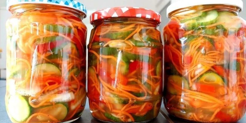 Վարունգով և պղպեղով աղցան