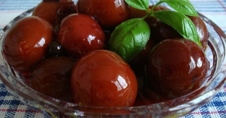 Թթու դրած սալոր
