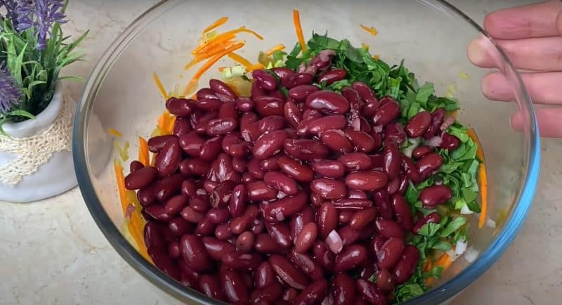 Լոբով աղցան