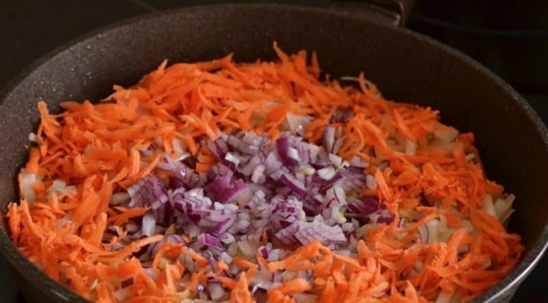 Շոգեխաշած կաղամբ